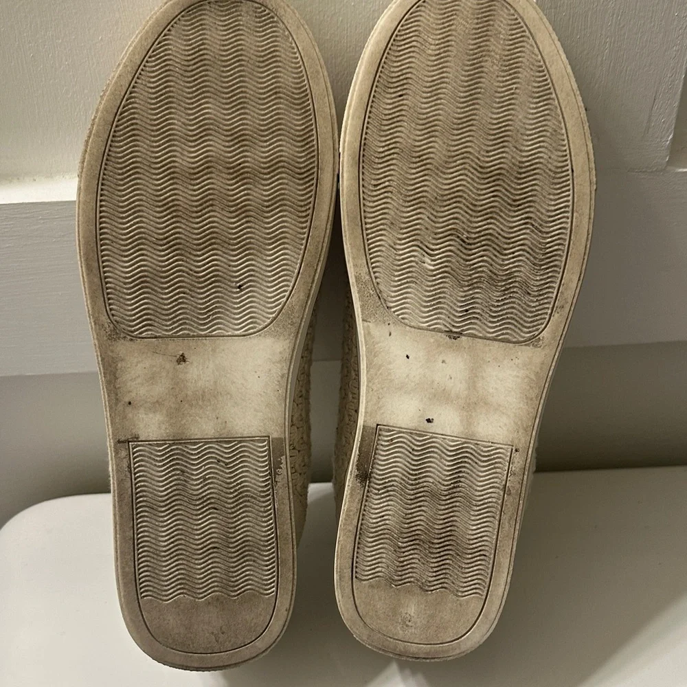 🤎Kenneth Cole Reaction Women's Woven Slip-On Sneakers in Beige•Size 7
